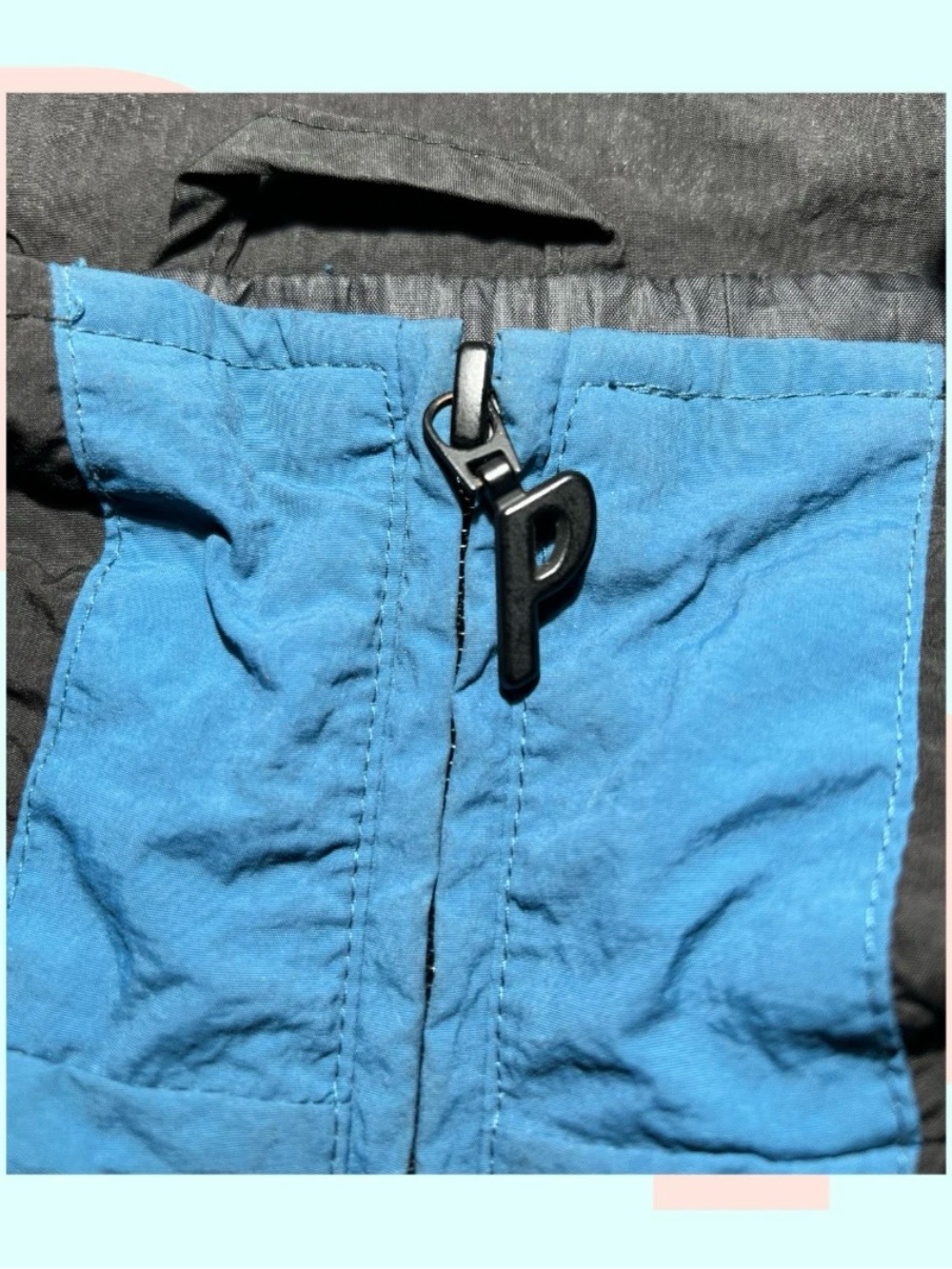 Palace Hi Grade Shell Top (Large) - Picture 3 of 3